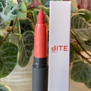 NWT Bite Beauty Matte Creme Lip Crayon